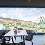 Panoramic Bay And Sea Views - Luxury 3-bed Flat Apartment *