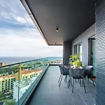 Panoramic Bay And Sea Views - Luxury 3-bed Flat Apartment Funchal (Madeira)