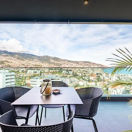 Panoramic Bay And Sea Views - Luxury 3-bed Flat アパート *