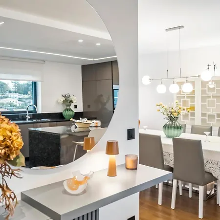Panoramic Bay And Sea Views - Luxury 3-bed Flat アパート フンシャル