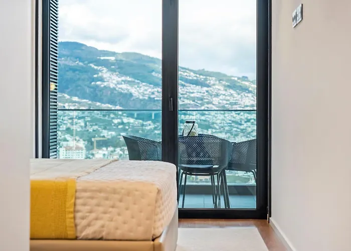 Panoramic Bay And Sea Views - Luxury 3-bed Flat * 丰沙尔