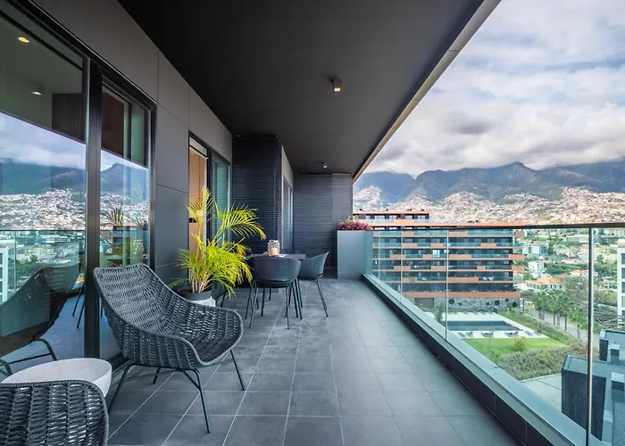 Panoramic Bay And Sea Views - Luxury 3-bed Flat 丰沙尔