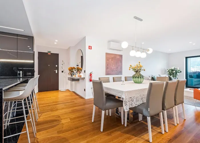 Panoramic Bay And Sea Views - Luxury 3-bed Flat * 丰沙尔